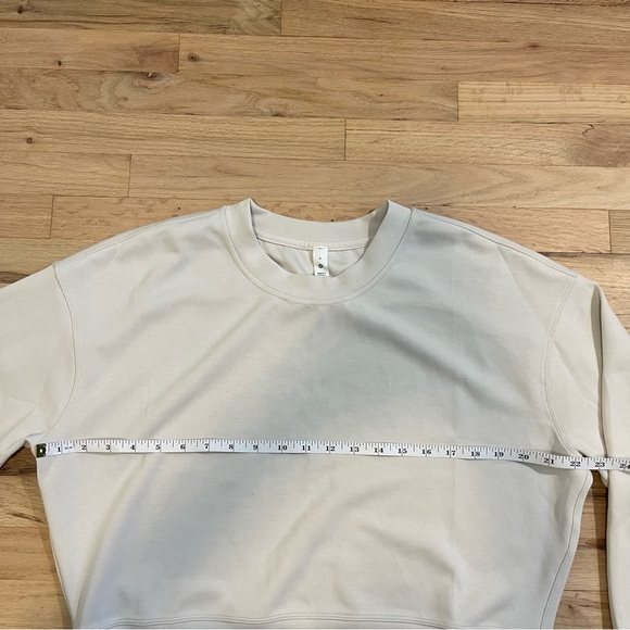 NWT LuluLemon Perfectly Oversized Crop Crew Size 4 White Opal - Picture 6 of 9